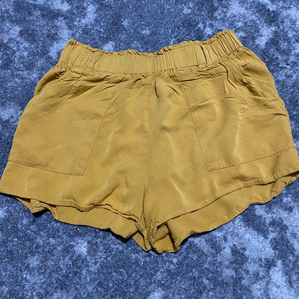 2 pair! Blush and mustard yellow cloth shorts w/ tie belt